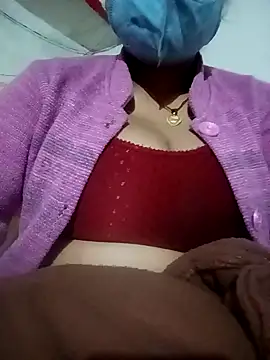 Snapshot of Lattika-Bhabhi chatting on 12/31/24, 07:10 Lattika-Bhabhi online show from 12/31/24, 07:10