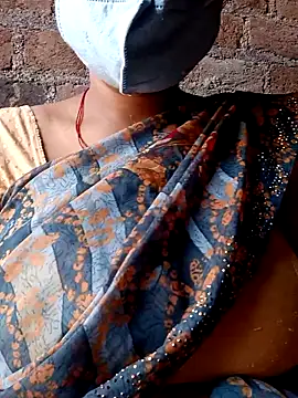 Snapshot of Lattika-Bhabhi chatting on 02/27/25, 06:29 Lattika-Bhabhi online show from 02/27/25, 06:29