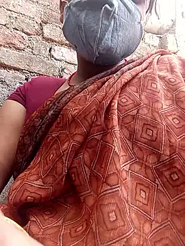 Snapshot of Lattika-Bhabhi chatting on 05/08/26, 06:41 Lattika-Bhabhi online show from 05/08/26, 06:41