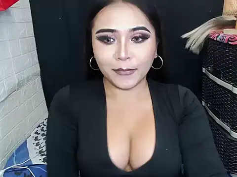 x12inchanaconda online show from 12/15/25, 10:08