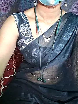 Snapshot of XBHUUME chatting on 12/27/24, 05:48 XBHUUME online show from 12/27/24, 05:48