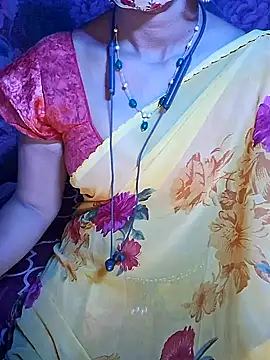 Snapshot of XBHUUME chatting on 01/04/25, 04:54 XBHUUME online show from 01/04/25, 04:54