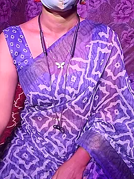 Snapshot of XBHUUME chatting on 12/01/25, 04:12 XBHUUME online show from 12/01/25, 04:12