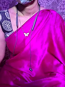 Snapshot of XBHUUME chatting on 12/05/25, 05:09 XBHUUME online show from 12/05/25, 05:09