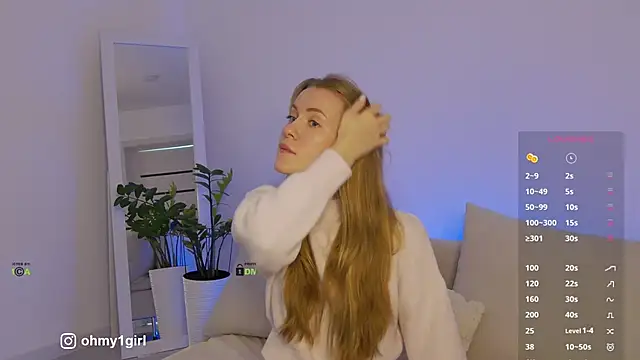 Snapshot of Fallinlove1 chatting on 02/05/26, 12:43 Fallinlove1 online show from 02/05/26, 12:43