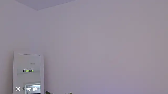 Snapshot of Fallinlove1 chatting on 03/02/26, 11:06 Fallinlove1 online show from 03/02/26, 11:06