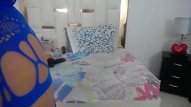 ambercordoba online show from 02/19/25, 07:27