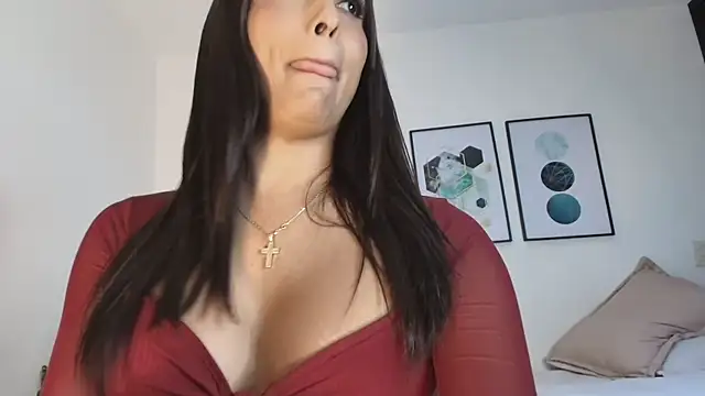 Snapshot of carminaurmommy chatting on 02/11/26, 01:54 carminaurmommy online show from 02/11/26, 01:54