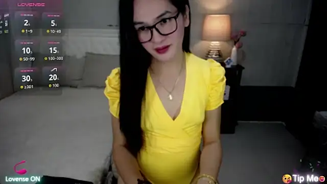 xAsianSweetHeart online show from 06/05/26, 11:21