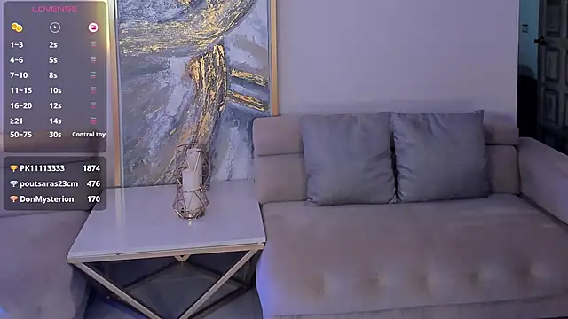 Snapshot of MadelineFox chatting on 02/06/25, 12:37 MadelineFox online show from 02/06/25, 12:37