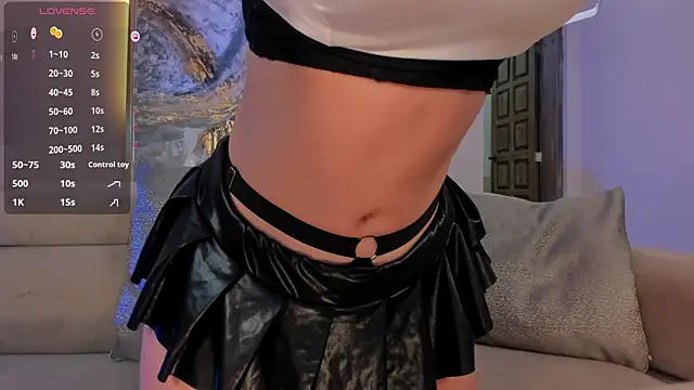 Snapshot of MadelineFox chatting on 02/09/25, 08:11 MadelineFox online show from 02/09/25, 08:11