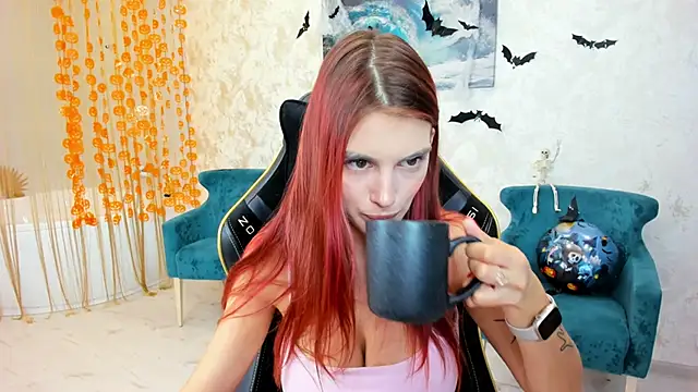 RedLipse online show from 10/25/25, 03:25