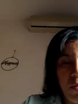 Snapshot of Molly_newman6 chatting on 09/22/25, 01:24 Molly newman6 online show from 09/22/25, 01:24