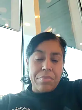 Molly newman6 online show from 11/18/25, 04:11