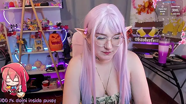 Snapshot of HunnyyLove chatting on 10/10/25, 05:23 HunnyyLove online show from 10/10/25, 05:23