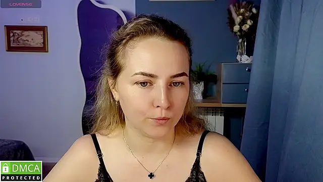 Mira Mermayd online show from 06/12/26, 01:04