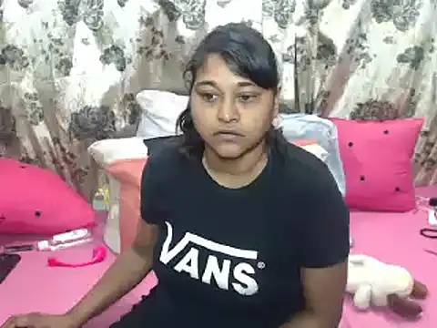 Snapshot of indian_glitter chatting on 09/28/25, 05:51 indian glitter online show from 09/28/25, 05:51
