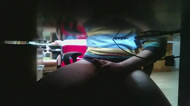 Snapshot of homass3 chatting on 02/17/25, 04:15 homass3 online show from 02/17/25, 04:15