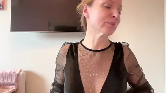 RachellAmazing online show from 03/05/25, 01:39