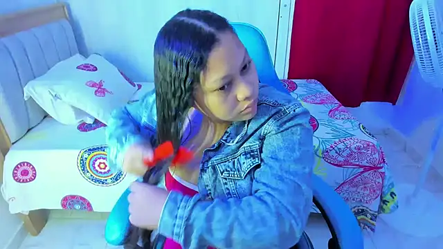 Lunastar02 online show from 11/13/25, 01:10