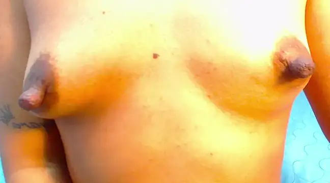 Snapshot of Amy_Ronan chatting on 12/07/24, 06:37 Amy Ronan online show from 12/07/24, 06:37