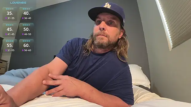 Snapshot of RyanRitchie chatting on 11/24/25, 07:02 RyanRitchie online show from 11/24/25, 07:02