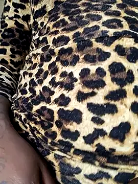 Snapshot of tokyohorny69 chatting on 11/27/25, 01:51 tokyohorny69 online show from 11/27/25, 01:51