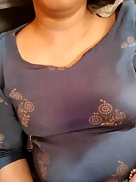 Snapshot of Diya_143 chatting on 03/16/25, 08:10 Diya 143 online show from 03/16/25, 08:10