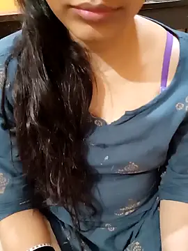 Snapshot of Diya_143 chatting on 03/17/25, 09:13 Diya 143 online show from 03/17/25, 09:13