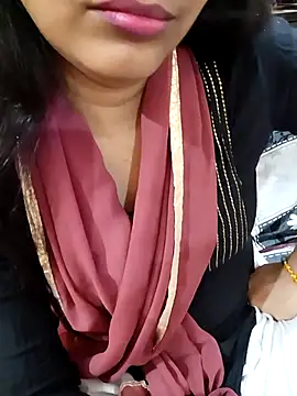 Snapshot of Diya_143 chatting on 03/18/25, 02:26 Diya 143 online show from 03/18/25, 02:26