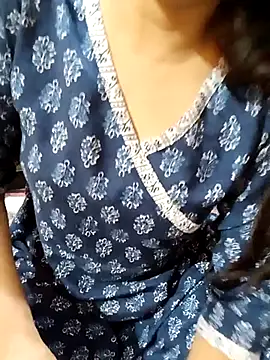 Snapshot of Diya_143 chatting on 03/21/25, 03:46 Diya 143 online show from 03/21/25, 03:46