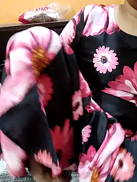 Snapshot of Diya_143 chatting on 03/22/25, 08:08 Diya 143 online show from 03/22/25, 08:08