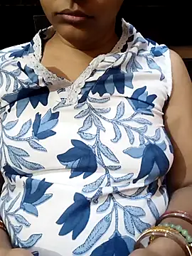 Snapshot of Diya_143 chatting on 10/06/25, 08:39 Diya 143 online show from 10/06/25, 08:39