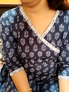 Snapshot of Diya_143 chatting on 11/07/25, 07:08 Diya 143 online show from 11/07/25, 07:08