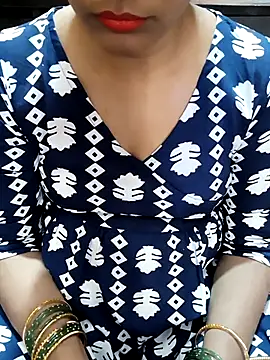 Snapshot of Diya_143 chatting on 11/08/25, 07:52 Diya 143 online show from 11/08/25, 07:52