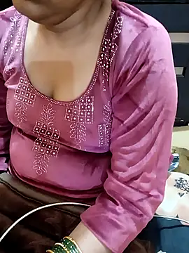 Snapshot of Diya_143 chatting on 11/13/25, 08:08 Diya 143 online show from 11/13/25, 08:08