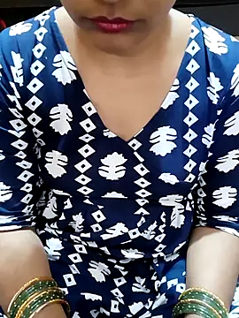 Snapshot of Diya_143 chatting on 11/23/25, 06:57 Diya 143 online show from 11/23/25, 06:57