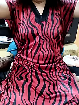 Snapshot of Diya_143 chatting on 11/27/25, 07:27 Diya 143 online show from 11/27/25, 07:27