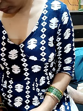 Snapshot of Diya_143 chatting on 12/03/25, 07:01 Diya 143 online show from 12/03/25, 07:01