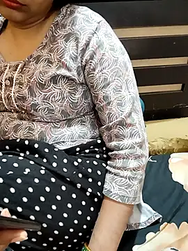 Snapshot of Diya_143 chatting on 12/05/25, 06:59 Diya 143 online show from 12/05/25, 06:59