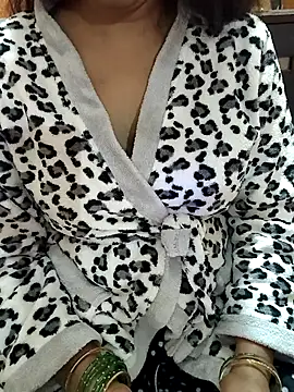 Diya 143 online show from 12/21/25, 06:04