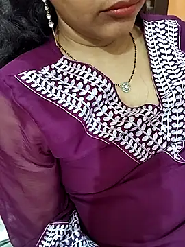 Snapshot of Diya_143 chatting on 05/03/26, 06:36 Diya 143 online show from 05/03/26, 06:36