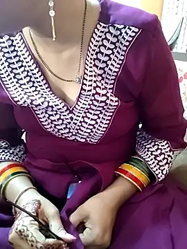 Snapshot of Diya_143 chatting on 05/12/26, 05:48 Diya 143 online show from 05/12/26, 05:48