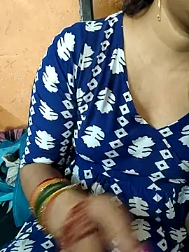 Snapshot of Diya_143 chatting on 05/13/26, 06:00 Diya 143 online show from 05/13/26, 06:00