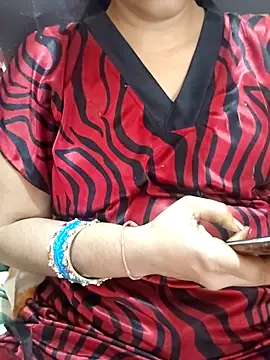 Snapshot of Diya_143 chatting on 06/01/26, 09:44 Diya 143 online show from 06/01/26, 09:44