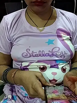 Snapshot of Diya_143 chatting on 06/13/26, 07:34 Diya 143 online show from 06/13/26, 07:34