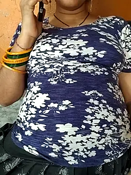 Snapshot of Diya_143 chatting on 06/19/26, 06:07 Diya 143 online show from 06/19/26, 06:07