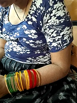 Snapshot of Diya_143 chatting on 06/28/26, 05:24 Diya 143 online show from 06/28/26, 05:24