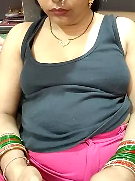 Snapshot of Diya_143 chatting on 07/14/26, 10:21 Diya 143 online show from 07/14/26, 10:21