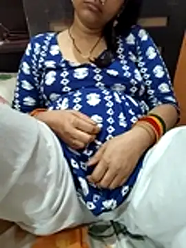 Snapshot of Diya_143 chatting on 07/25/26, 06:38 Diya 143 online show from 07/25/26, 06:38